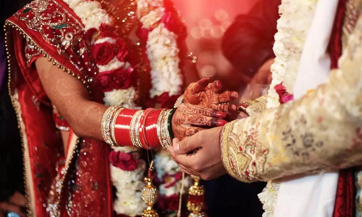 उत्तर प्रदेश- शादी वाले दिन दुल्हन की जान चली गई, डोली के बदले घर से जनाजा उठा