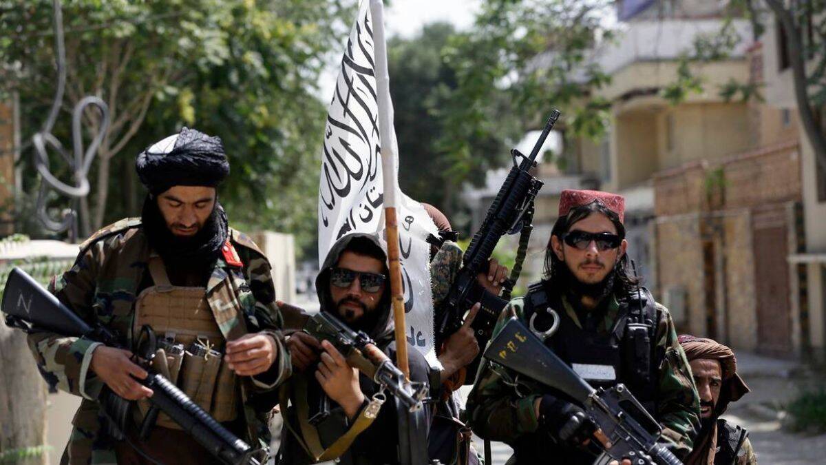 तालिबान के सुरक्षा बलों ने काबुल में इस्लामिक स्टेट के दो प्रमुख कमांडरों को मार गिराया..