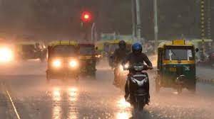 दिल्ली समेत इन राज्यों को अभी नहीं मिलेगी गर्मी से राहत, जानें किन जगहों पर बारिश की संभावना..