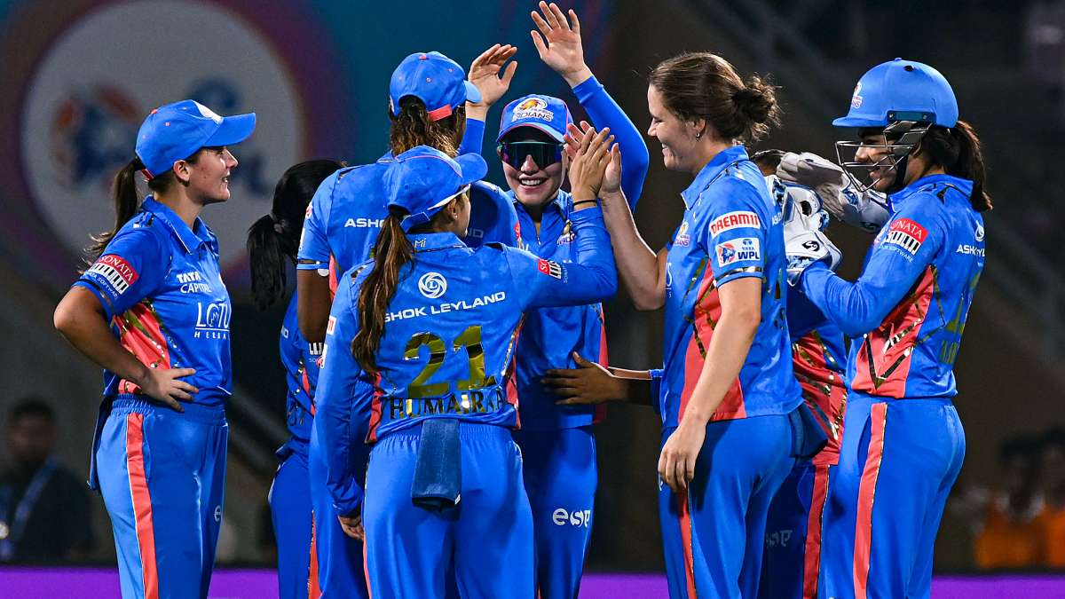 महिला प्रीमियर लीग के पहले मैच में मुंबई इंडियंस ने गुजरात जायंट्स को 143 रनों से दी मात