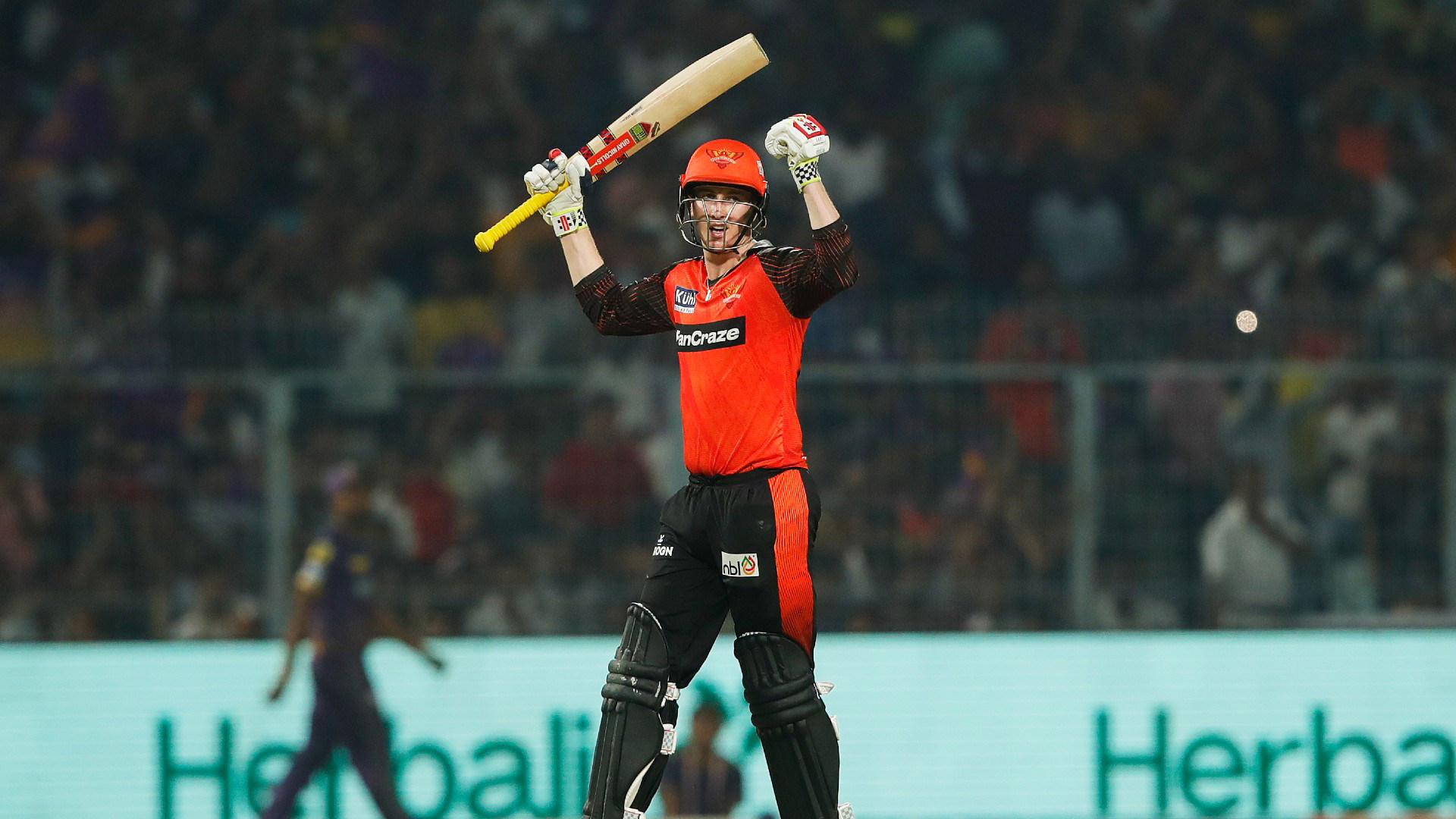 सनराइजर्स हैदराबाद के सलामी बल्लेबाज हैरी ब्रूक ने धमाकेदार प्रदर्शन करते हुए इस सीजन का पहला शतक जड़ा