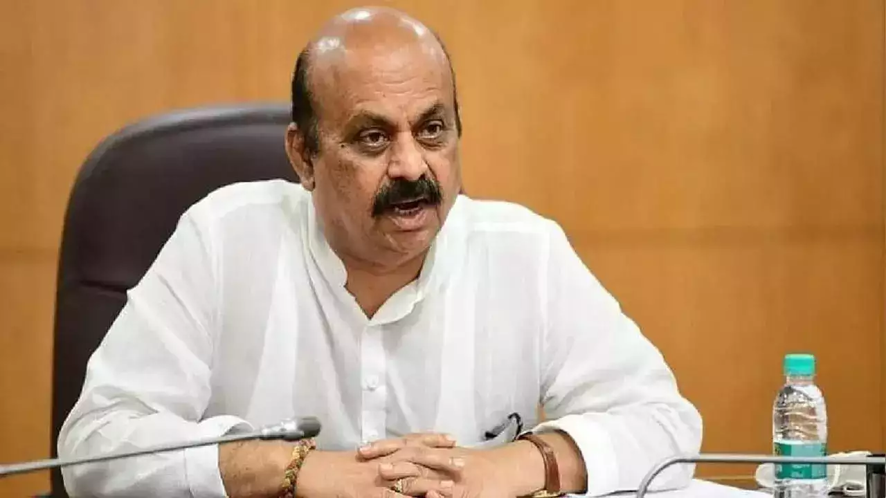 कर्नाटक के मुख्यमंत्री बोम्मई ने कांग्रेस पर निशाना साधते हुए कांग्रेस के घोषणापत्र को बताया धोखाधड़ी