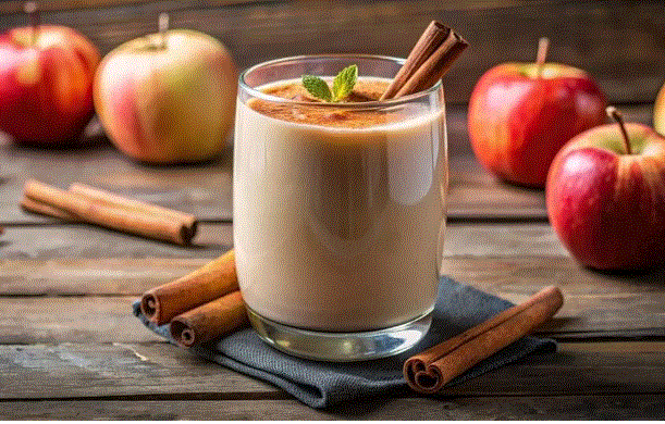 Photo of शाम होते ही सताती है कुछ खाने की क्रेविंग, तो ट्राई करें Apple Cinnamon Smoothie