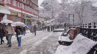 Photo of दिल्ली में बारिश ने तोड़ा 101 साल का रिकॉर्ड, हिमाचल में बर्फबारी में फंसे हजारों सैलानी