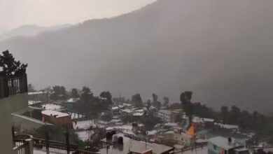 Photo of  उत्तराखंड में आज पहाड़ से मैदान तक बारिश के आसार, तापमान में गिरवट के साथ बढ़ेगी ठंड