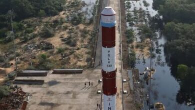 Photo of स्पैडेक्स Mission के लिए ISRO तैयार, लॉन्चिंग पैड पर पहुंचा रॉकेट