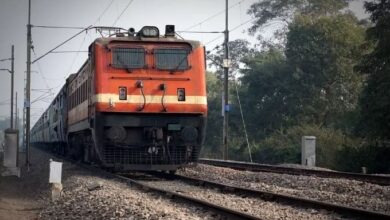 Photo of यात्रीगण कृपया ध्यान दें: आज से नए टाइम टेबल से चलेंगी ट्रेनें, कई के बदले नंबर