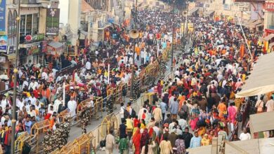 Photo of अयोध्या: भीड़ के चलते राम मंदिर निर्माण हुआ प्रभावित, 10 दिन में पहुंचे 70 लाख लोग