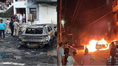 Photo of हिसार में लगी भीषण आग: 3 कारें और 11 दोपहिया वाहन चपेट में आए