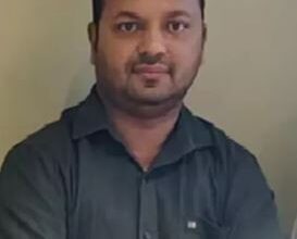 Photo of कश्मीर घूमने आए IB अधिकारी की आतंकी हमले में हत्या, पत्नी-बच्चों के सामने मारी गोली