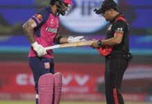 Photo of Riyan Parag का बल्‍ला टेस्‍ट में हुआ फेल, रॉयल्‍स के खिलाड़ी ने मैदान में अंपायर से की बहस