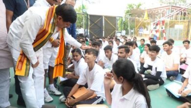 Photo of इंदौर: अचानक कॉलेज पहुंचे सीएम मोहन यादव, स्टूडेंट्स में छा गया जोश