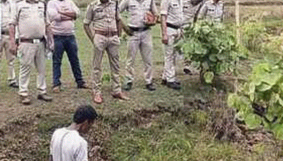 Photo of भैंसवाही में फिर गौवंश की हत्या, पुलिस ने अवशेष किए जब्त, पिछले साल 11 घरों पर चला था बुलडोजर