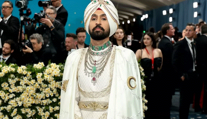 Photo of Met Gala 2025 के असली महाराजा निकले दिलजीत दोसांझ, थीम से हटकर चुना लुक