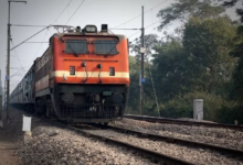 Photo of पश्चिमी रेलवे अहमदाबाद से मुंबई, दिल्ली के लिए चलाएगा विशेष ट्रेनें