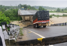 Photo of झारखंड : भारी बारिश से खूंटी-सिमडेगा पथ पर बना पुल ध्वस्त