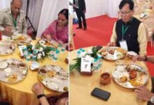 Photo of ‘किसान कर्ज में डूबे और नेताओं को चांदी की थालियों में खाना’, कांग्रेस का महाराष्ट्र सरकार पर तंज