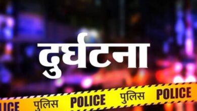 Photo of दिल्ली: अज्ञात वाहन की टक्कर से स्कूटी सवार नाले में गिरा