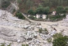 Photo of चमोली: भारी बारिश के बाद जलस्तर बढ़ने से प्राणमति नदी पर बनी अस्थायी पुलिया बही