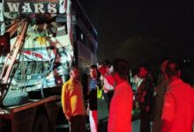 Photo of एक्सप्रेसवे पर हादसा: नींद में थे बस यात्री…धमाके से खुली आंखें, खून से सने लोग