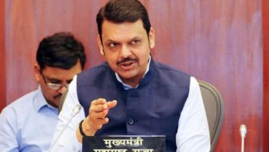 Photo of महाराष्ट्र: MLA हॉस्टल में शिवसेना विधायक के उपद्रव को लेकर जमकर बवाल