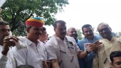 Photo of इंजेक्शन और ड्रग्स लेकर विधानसभा पहुंचे कांग्रेस विधायक