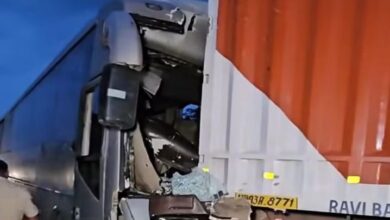 Photo of करनाल में नेशनल हाईवे पर हादसा: गांव उचाना के पास लग्जरी बस की कैंटर से टक्कर