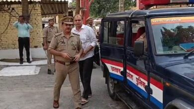 Photo of कानपुर: दीनू के साथी वकीलों समेत सात के खिलाफ गैर जमानती वारंट जारी