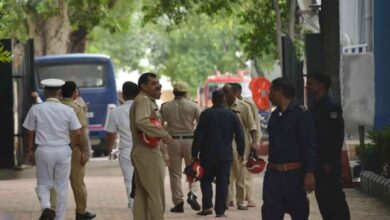 Photo of दिल्ली के 20 स्कूलों को सुबह-सुबह मिली बम से उड़ाने की धमकी