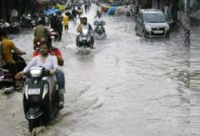 Photo of यूपी में जबरदस्त बारिश से कई शहर जलमग्न, गुजरात-महाराष्ट्र में ऑरेंज अलर्ट; हिमाचल में भूस्खलन की चेतावनी