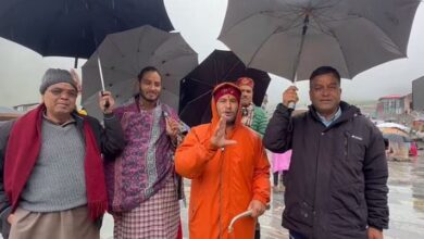 Photo of तीर्थ पुरोहितों ने खोला मोर्चा: यूपी में केदारनाथ के नाम से मंदिर बनने का विरोध