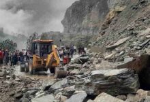 Photo of उमट्टा में भूस्खलन का बढ़ रहा दायरा, हाईवे के लिए बना खतरा, निरीक्षण करेगी टीम