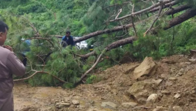 Photo of मुंबई में भारी बारिश से ‘हाहाकार’, आधी रात को हुई लैंडस्लाइड में 2 की मौत और 4 घायल