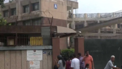 Photo of दिल्ली में तीन स्कूल और एक कॉलेज को बम से उड़ाने की धमकी