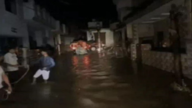 Photo of अजमेर: बोराज तालाब की पाल टूटी, 1000 से ज्यादा घरों में घुसा पानी