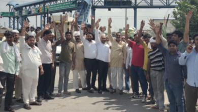 Photo of हरियाणा: टोल में छूट देने की मांग के लिए ग्रामीणों ने किया प्रदर्शन