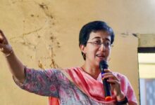 Photo of आतिशी ने की मांग, बाढ़ पीड़ितों के हर परिवार को 18 हजार का मुआवजा