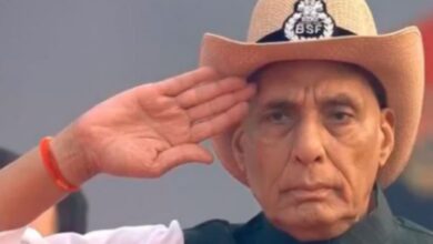 Photo of पुलिस स्मृति दिवस: रक्षा मंत्री राजनाथ ने शहीदों को किया नमन