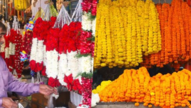 Photo of दिल्ली: दिवाली पर फूलों की महक से बाजार गुलजार