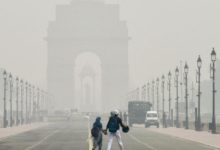 Photo of दिल्ली की हवा फिर हुई जहरीली:  इंडिया गेट पर AQI 325