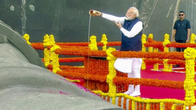 Photo of सरदार पटेल की 150वीं जयंती पर भव्य परेड, पीएम मोदी ने स्टैच्यू ऑफ यूनिटी पर दी श्रद्धांजलि 