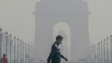Photo of दिल्ली: आनंद विहार में AQI 400 के पार, लोगों को घर से निकलना हुआ मुश्किल