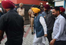 Photo of पंजाब में गरमाई सियासत: आरोपी अफसरों की गिरफ्तारी के लिए बना रही दबाव