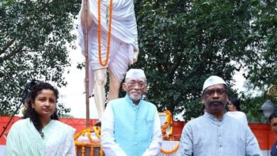 Photo of CM हेमंत व राज्यपाल ने राष्ट्रपिता महात्मा गांधी की प्रतिमा पर किया माल्यार्पण