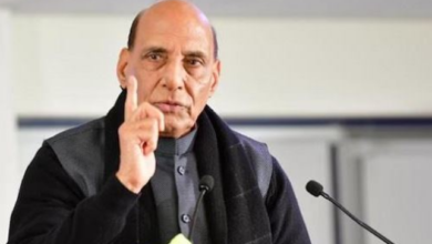 Photo of दिवाली समारोह में कार्यकर्ताओं से खुलकर मिले रक्षा मंत्री