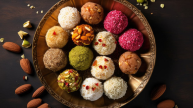 Photo of शुरू हो गई हैं सर्दियां, बनाकर तैयार करें ये पांच तरह के लड्डू 