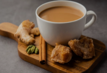 Photo of गुड़ डालते ही फट जाती है चाय तो ये ट्रिक्स अपनाएं