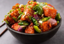 Photo of घर पर भी बना सकते हैं रेस्टोरेंट जैसा कुरकुरा और चटपटा चिली पनीर