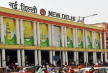 Photo of दिल्ली में इन रेलवे स्टेशनों पर प्लेटफॉर्म टिकटों की बिक्री पर रोक
