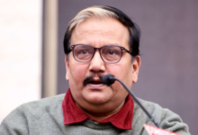 Photo of आचार संहिता के बावजूद पैसे बांट रही सरकार